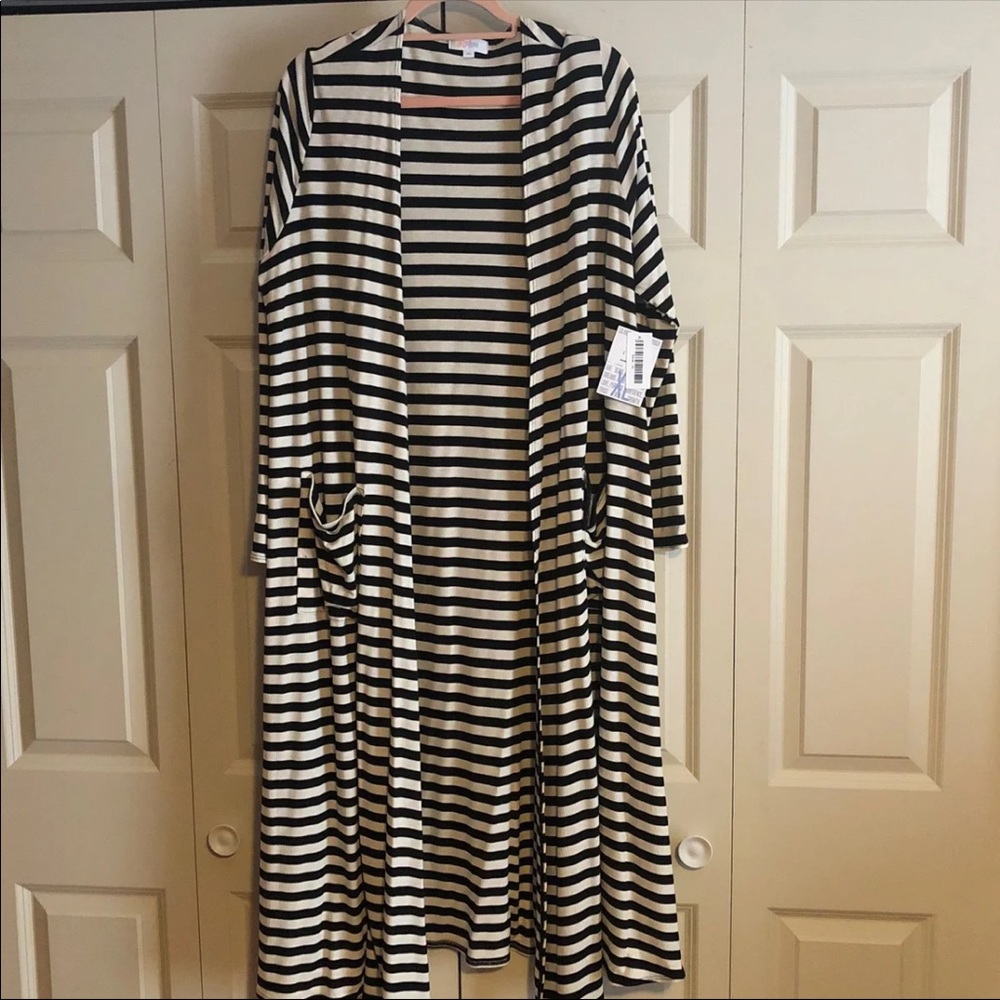 NWT Striped Lularoe Sarah Size XL